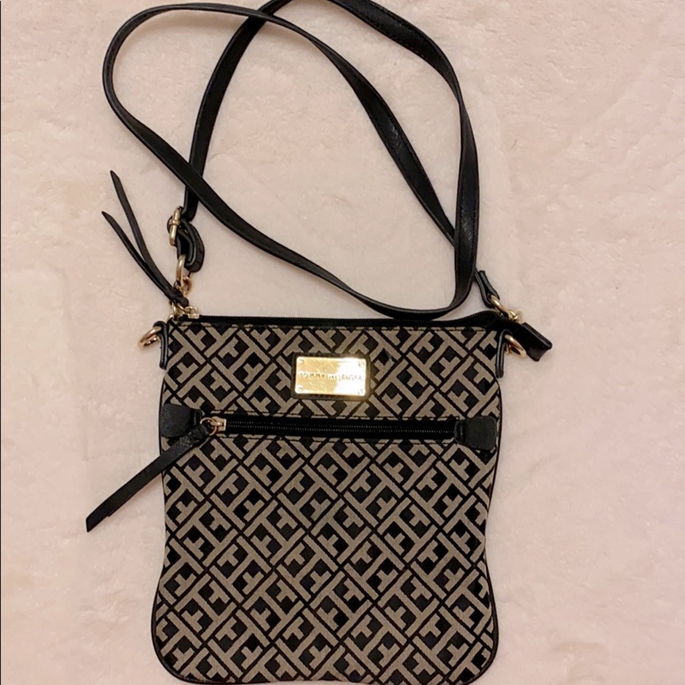 Tommy Hilfiger crossbody